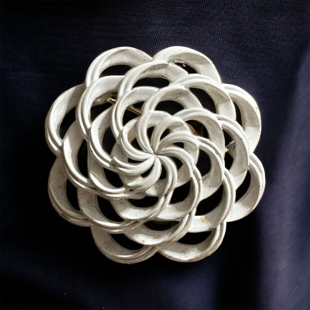 Vintage Crown Trifari White Enamel Swirl Curve Flower Brooch Signed Designer Pin